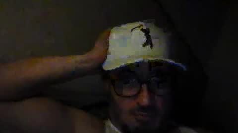 Snapshot of tuscan_taurus chatting on 05/20/26, 05:13 tuscan_taurus online show from 05/20/26, 05:13