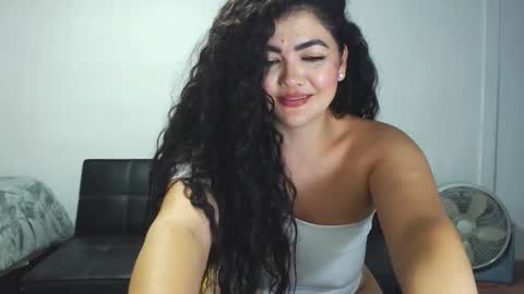 Snapshot of tuti_sex chatting on 10/30/25, 04:03 tuti online show from 10/30/25, 04:03