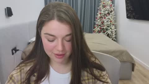 Snapshot of tutti_frutti_ chatting on 12/26/24, 01:18 Ariana online show from 12/26/24, 01:18