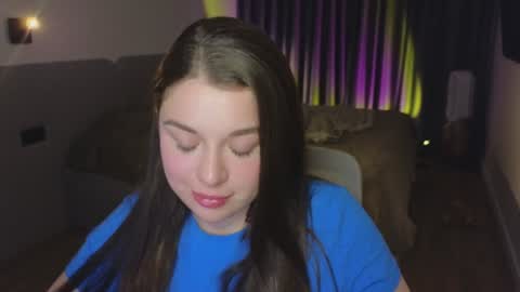 Snapshot of tutti_frutti_ chatting on 01/15/25, 11:30 Ariana online show from 01/15/25, 11:30