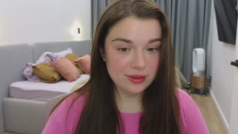 Snapshot of tutti_frutti_ chatting on 02/04/25, 08:28 Ariana online show from 02/04/25, 08:28