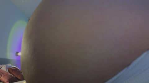Snapshot of tutti_frutti_ chatting on 09/27/25, 08:47 Ariana online show from 09/27/25, 08:47