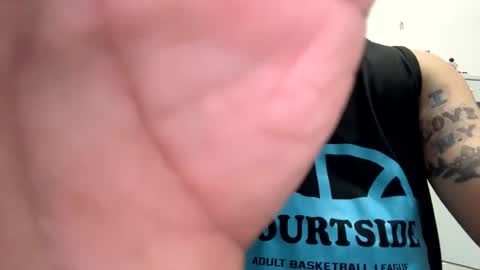 Snapshot of tuvo611077 chatting on 01/31/25, 01:43 tuvo611077 online show from 01/31/25, 01:43