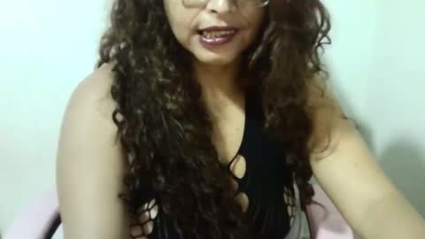 tuzusy online show from 01/28/25, 02:43