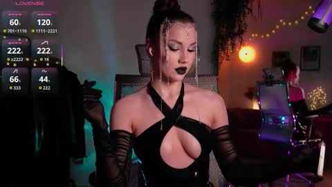 Snapshot of tv_miss chatting on 11/27/25, 02:13 Miss Veth online show from 11/27/25, 02:13