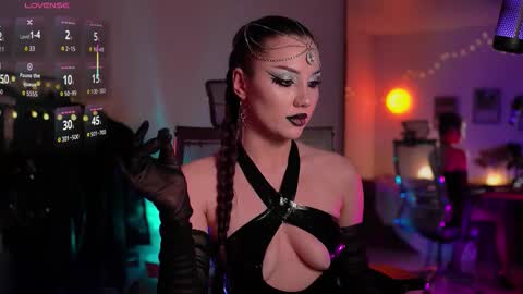 Snapshot of tv_miss chatting on 03/23/26, 12:58 Miss Veth online show from 03/23/26, 12:58