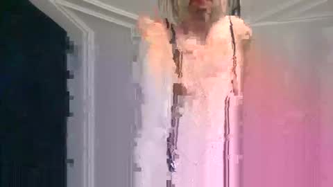 Snapshot of tvstefanie1 chatting on 10/12/25, 10:03 tvstefanie1 online show from 10/12/25, 10:03