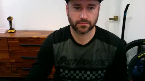 Snapshot of twattickler96 chatting on 11/12/25, 05:46 twattickler96 online show from 11/12/25, 05:46