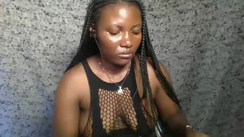 Snapshot of twerker_lyly chatting on 10/02/25, 12:56 twerker_lyly online show from 10/02/25, 12:56