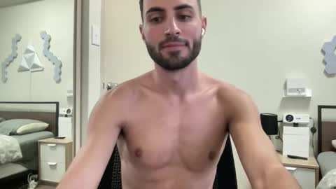 Snapshot of twikboy chatting on 02/21/25, 04:07 Twinkboy online show from 02/21/25, 04:07