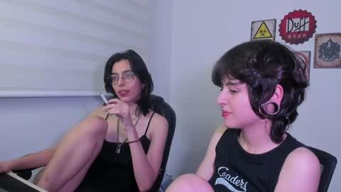 Eve  Lili online show from 04/29/26, 02:15
