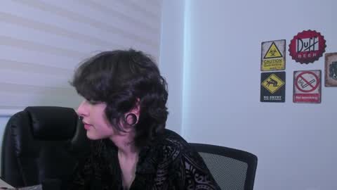 Eve  Lili online show from 04/29/26, 05:30