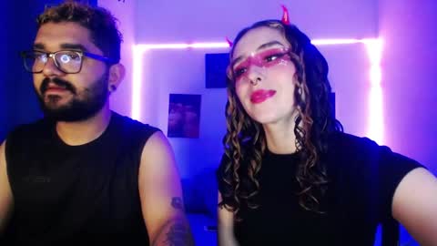 Snapshot of twinflamesxx chatting on 09/11/25, 10:43 TwinFlamesXX online show from 09/11/25, 10:43