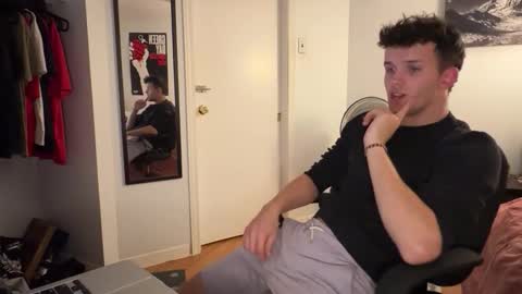 twink2048 online show from 12/18/25, 02:39