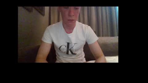 Snapshot of twink22cm_ chatting on 01/31/25, 03:11 Twink22cm online show from 01/31/25, 03:11