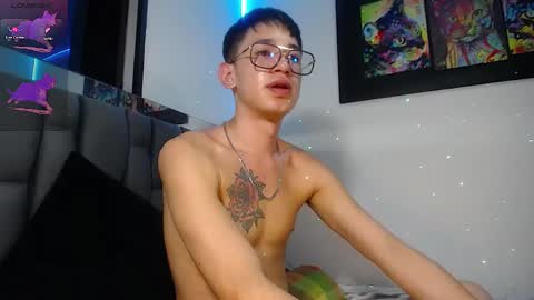 Snapshot of twink_daren chatting on 01/26/25, 12:26 Mr Daren online show from 01/26/25, 12:26