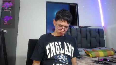 Snapshot of twink_daren chatting on 01/30/25, 05:49 Mr Daren online show from 01/30/25, 05:49