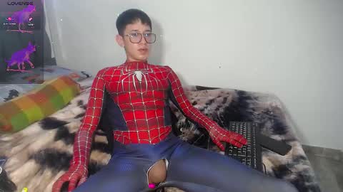 Snapshot of twink_daren chatting on 02/01/25, 12:07 Mr Daren online show from 02/01/25, 12:07