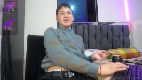 Snapshot of twink_daren chatting on 02/15/25, 06:01 Mr Daren online show from 02/15/25, 06:01