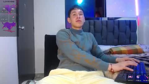 Snapshot of twink_daren chatting on 02/26/25, 07:05 Mr Daren online show from 02/26/25, 07:05