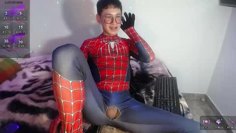 Snapshot of twink_daren chatting on 02/28/25, 10:50 Mr Daren online show from 02/28/25, 10:50