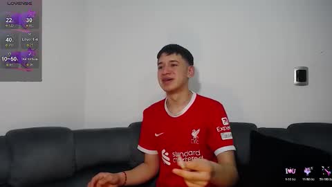 Snapshot of twink_daren chatting on 03/08/25, 12:22 Mr Daren online show from 03/08/25, 12:22