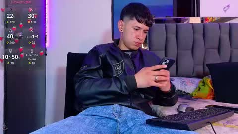 Snapshot of twink_daren chatting on 09/09/25, 04:50 Mr Daren online show from 09/09/25, 04:50