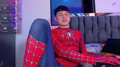 Snapshot of twink_daren chatting on 09/12/25, 05:35 Mr Daren online show from 09/12/25, 05:35