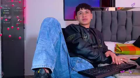 Snapshot of twink_daren chatting on 09/17/25, 06:53 Mr Daren online show from 09/17/25, 06:53