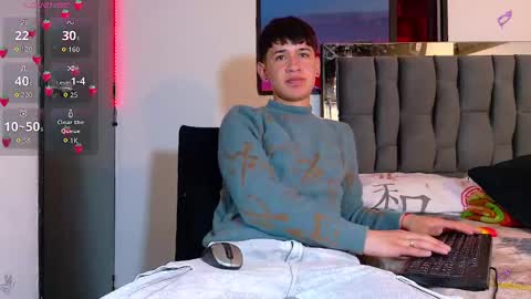 Snapshot of twink_daren chatting on 09/25/25, 04:32 Mr Daren online show from 09/25/25, 04:32