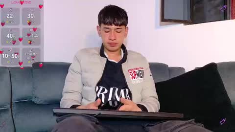 Snapshot of twink_daren chatting on 09/30/25, 05:07 Mr Daren online show from 09/30/25, 05:07