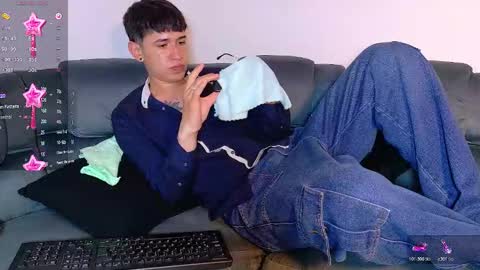 Snapshot of twink_daren chatting on 11/27/25, 07:38 Mr Daren online show from 11/27/25, 07:38