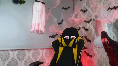 Dani online show from 10/18/25, 07:36