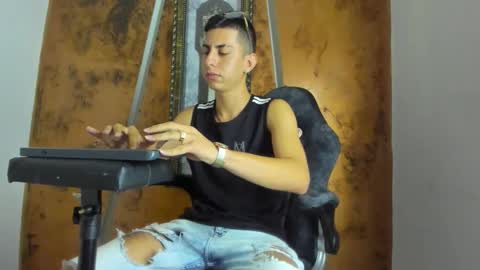 twink_scott19 online show from 09/28/25, 12:16