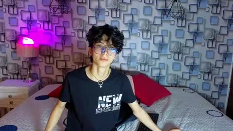 Sebastin online show from 04/28/26, 12:21
