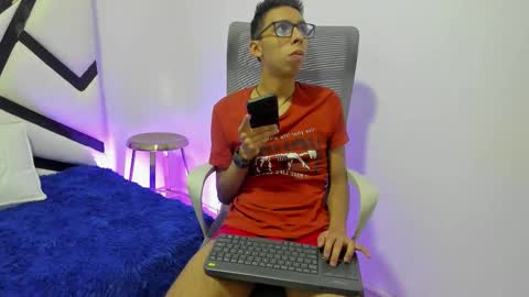 David online show from 10/21/25, 03:07