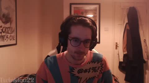 Snapshot of twinklou22 chatting on 04/10/26, 10:58 Lou online show from 04/10/26, 10:58