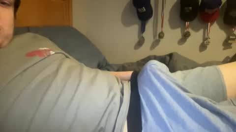 Snapshot of twinkmikexxx12 chatting on 01/12/25, 02:24 mike online show from 01/12/25, 02:24