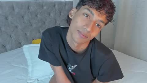 twinksboys_23 online show from 05/07/26, 01:27