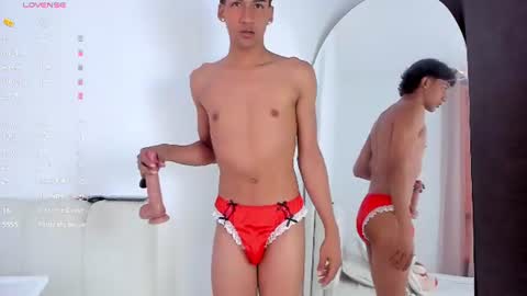 twinksboys_23 online show from 06/18/26, 01:48