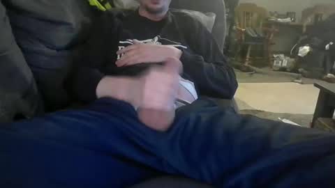 Snapshot of twinkymcgee1234 chatting on 01/22/25, 02:37 TwinkyMcgee online show from 01/22/25, 02:37