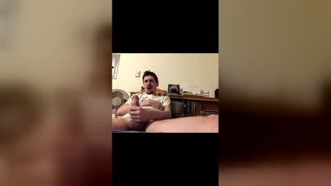 Snapshot of twinkymcgee1234 chatting on 11/26/25, 08:04 TwinkyMcgee online show from 11/26/25, 08:04