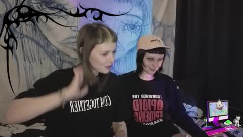 Snapshot of twins_terror chatting on 01/18/26, 05:17 Sin and Skin online show from 01/18/26, 05:17