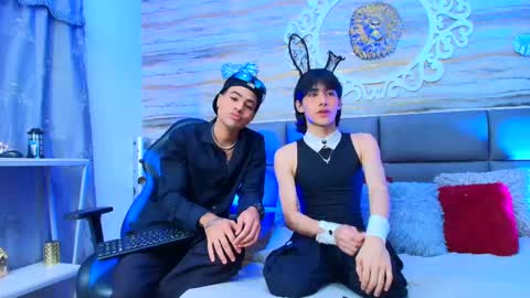 twinslovers_ online show from 09/13/25, 07:46