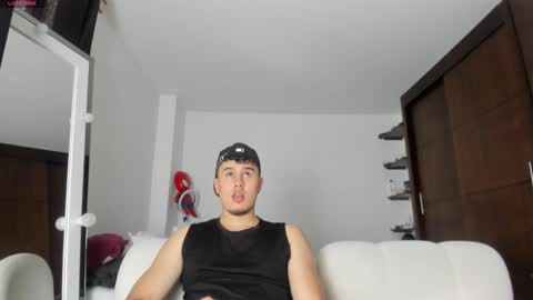 twintease online show from 11/13/25, 02:27