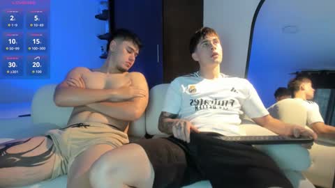 twintease online show from 11/26/25, 11:33