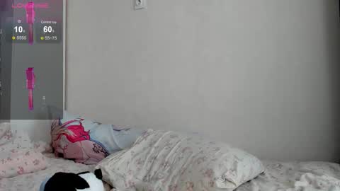 Snapshot of twintoyss chatting on 03/06/26, 07:05 SophiAlex online show from 03/06/26, 07:05