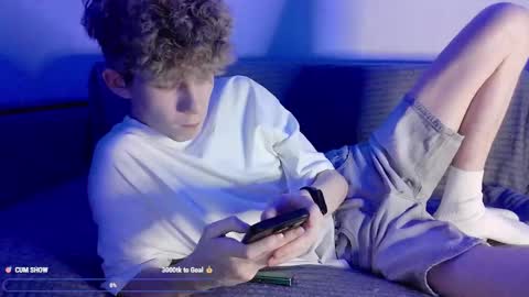 TwiShadow online show from 03/18/26, 08:01