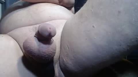 twizzler522 online show from 12/17/25, 01:22