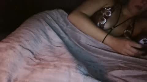 Snapshot of twizzler_twizzle chatting on 11/06/25, 12:22 twizzler_twizzle online show from 11/06/25, 12:22